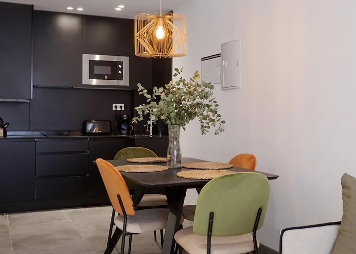 Daire Edificio Botanica Centro By Renthas